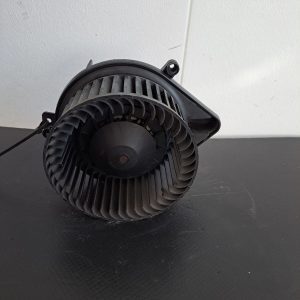 Ventilator Habitaclu Audi A4 B7 Avant Wagon - COD  8E1820021 - imagine 4