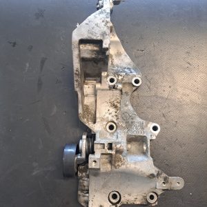 Suport accesorii VW Golf 6 1.6 TDI 77 kw motor CAY din 2009- 2013 - COD 03L903143K