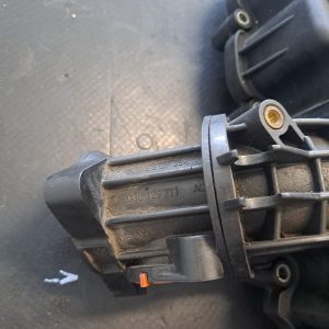 Galerie admisie cu clapeta si motoras VW Golf 6 , 1.6 TDI CAY - COD 03l129711aq - imagine 3