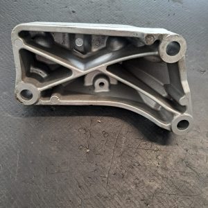 Suport cutie viteze Vw Golf 4 - COD  1j0199117 - imagine 4