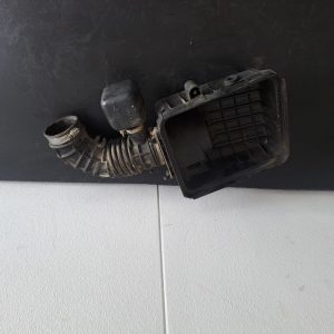 Cutie filtru de aer si cutie admisie Suzuki Grand Vitara 2002-2006 - COD 65d-a01 / 65d-r02