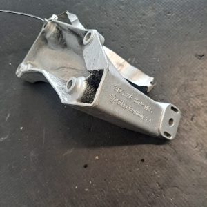 Suport motor stanga VOLKSWAGEN PASSAT Estate (3B5) [ 1997 - 2001 ] TDI (AJM, ATJ) 85KW|115HP - COD  8D0199307P - imagine 2