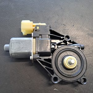 Motoras macara usa stanga fata Ford Fiesta 6 coupe 2 usi 2009 2010 2011 2012 2013 - COD 0130822404 / 3134488276