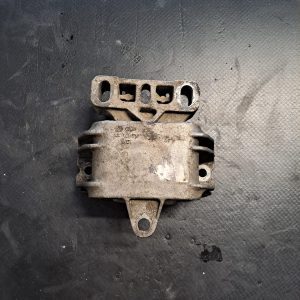Suport / Tampon cutie de viteze stanga VW Golf IV 1.9 TDi 130 cai motor ASZ - COD 1J0199555AQ
