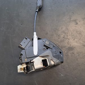 Broasca , mecanism inchidere , incuietoare stanga spate Ford Fiesta MK6 (2008- prezent ) - COD 8A6A-A26413-BD - imagine 2