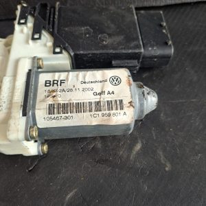 Motoras geam electric usa stanga fata Vw Golf 4  - COD 1C1 959 801 A - imagine 2