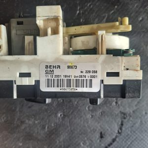 Panou comanda clima  Opel Astra G cod  model 2002 - COD 229058/ BEHR 90673 - imagine 3
