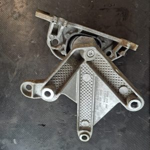 Suport / tampon cutie  Renault Megane Clio 3 1.5 DCI - COD 8200043084