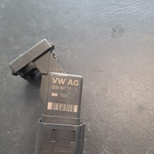 Releu bujii  VW Golf 5 Golf 6 VW Passat b6 Octavia 2 - COD 038907281d - imagine 2