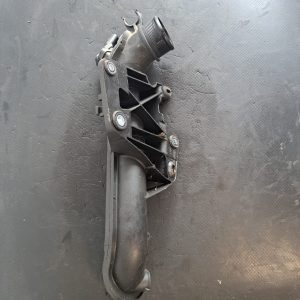 Tub intercooler cu senzor  Audi A4 B8 2.0 TDI 105kw tip motor CAG 2008 2009 2010 2011 2012 - COD 8K0145673L - imagine 2