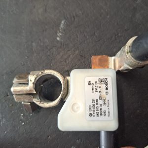 Borna baterie Audi A4 Avant (8K5, B8) 2.0 TDI - COD  8K0915181B