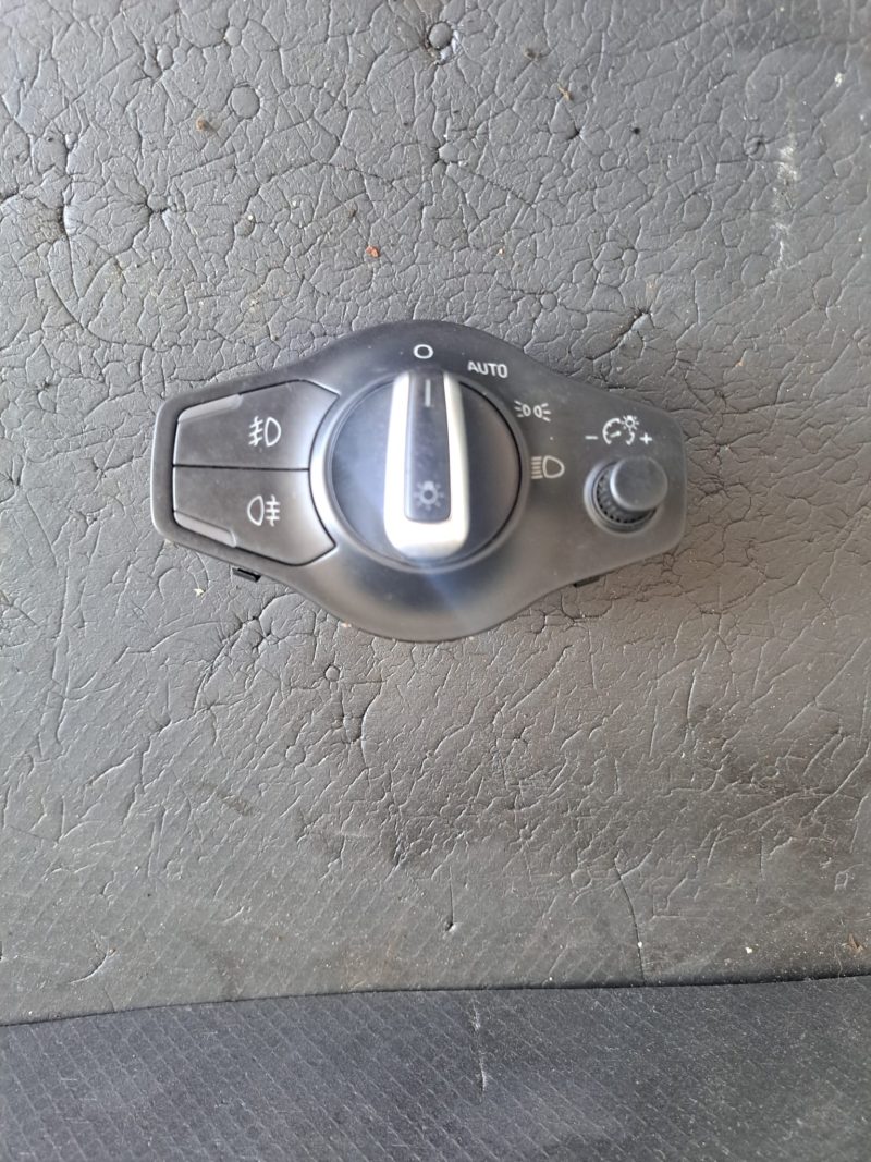 Bloc lumini Audi A4 B8 2.0 TDI - COD  8K0941531G