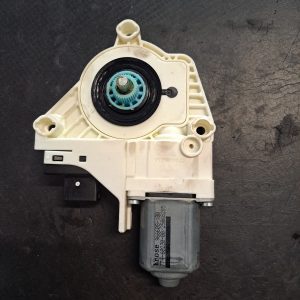 Motoras macara stanga spate Audi A4 B8 - COD 8K0959811