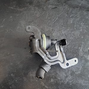 Pompa recirculare apa VW POLO 1.2 TDI 2009–2014 - COD 8R0965561A - imagine 2