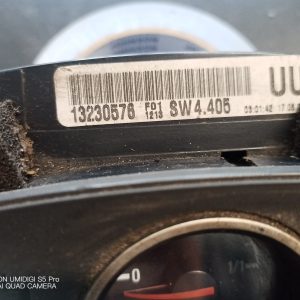Ceasuri de bord  OPEL ASTRA GTC 1.9 CDTI - COD 13230576 - imagine 2