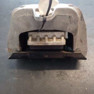Tampon motor Volkswagen Golf 4 1.9 Motorina 2003 - COD 1J0199555AP - imagine 3