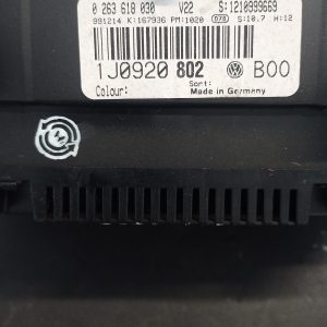 Ceasuri de bord  VW Golf 4 benzina - COD  1J0920802B - imagine 3