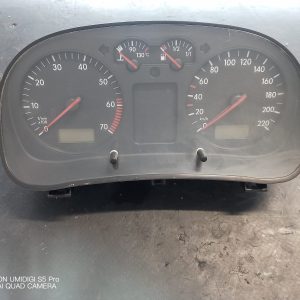 Ceasuri de bord  VW Golf 4 benzina - COD  1J0920802B