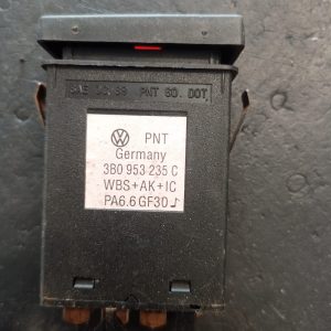 Comutator lumini avarie  Vw Passat 3B 1997-2000 releu semnalizare Buton avarie  - COD 3B0953235C