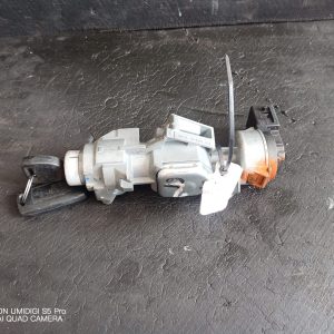 Contact cu cheie  Ford Focus C-MAX  -  COD 3M513F880AB - imagine 4