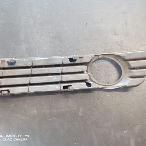 Grila proiector dreapta  Audi A4 B6 (2001-2005 ) - COD 8E0807682A - imagine 2