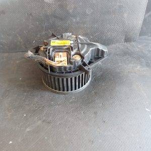 Ventilator habitaclu ,  aeroterma , ventilator motoras ventilatie incalzire , Audi A4 B6  2004-2009 - COD 8E1820021 B - imagine 2