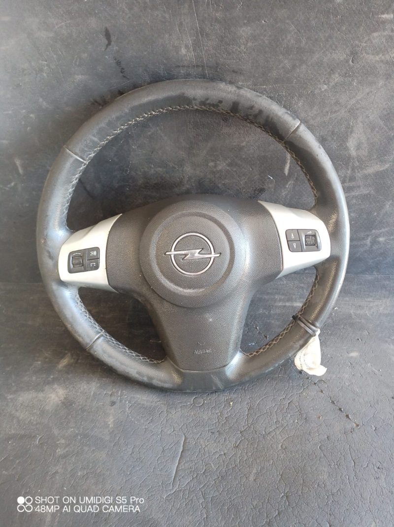 Volan complet cu comenzi ,   Opel Corsa D