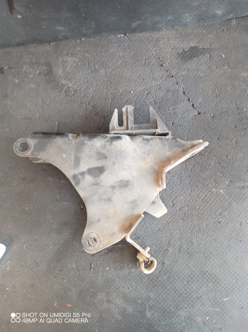 Suport cutie viteze , Seat Ibiza 1.4i COD - 6K0971845