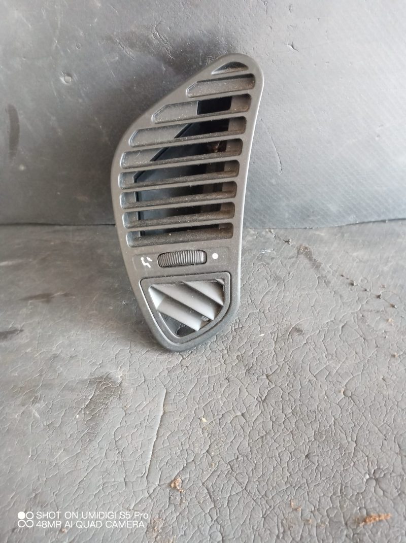 Grila ventilatie bord , Alfa Romeo , 1997 - 2007,  sedan 2.4 JTD MT (136 hp)