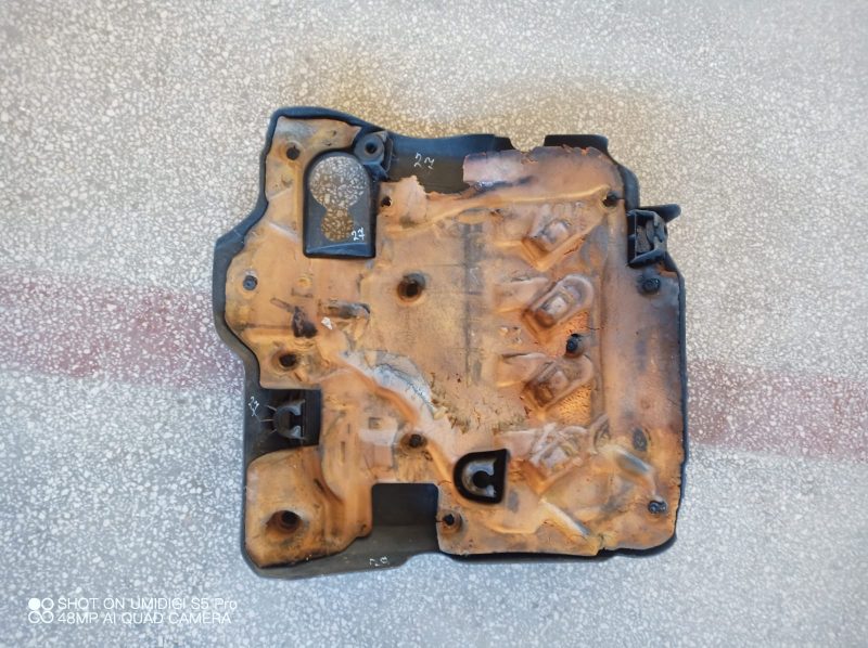 Capac motor, Peugeot 407 SW (6E) 1.6hdi COD- 03L103925AP - imagine 2