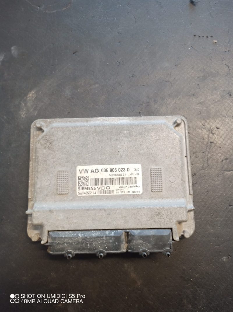 Calculator Motor ECU , Volkswagen Polo , Skoda Fabia 1.2 Benzina COD - 03E906023D