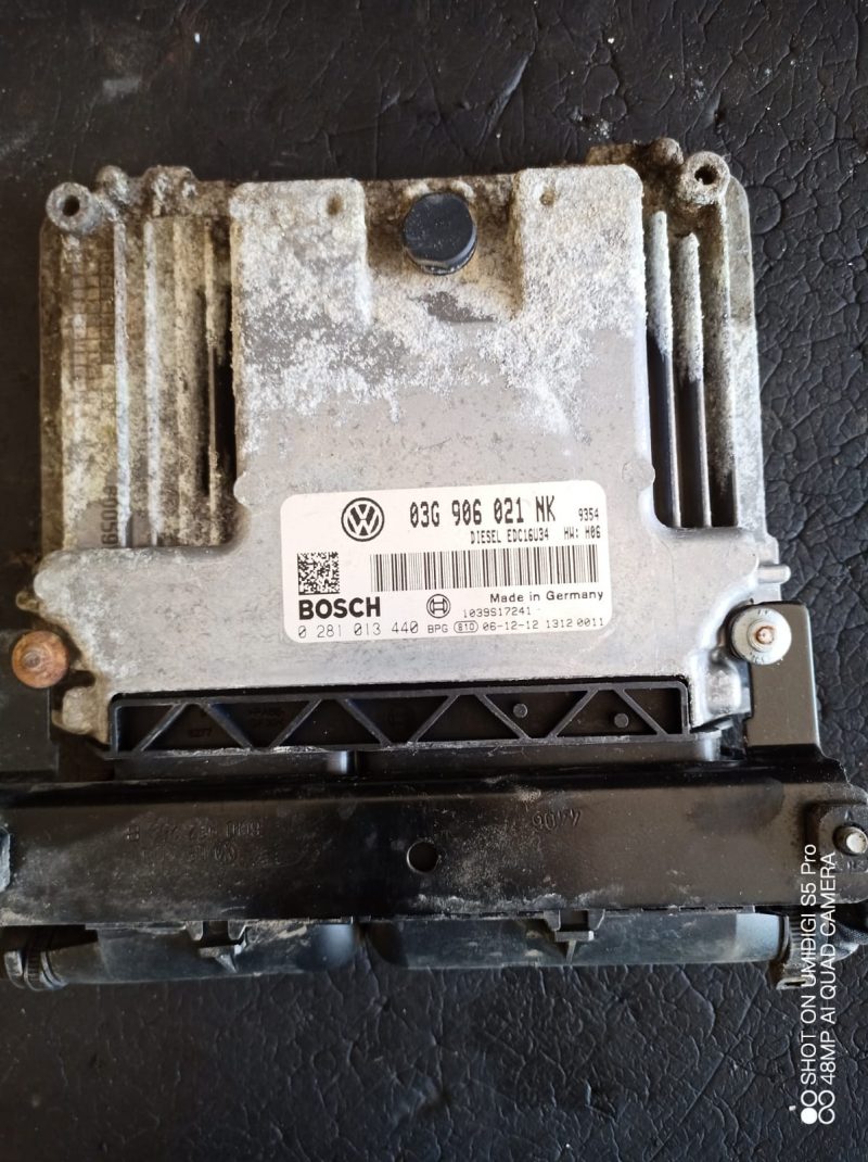 Calculator motor / ECU , VW Passat B6 , 2.0 tdi , 2006 COD - 03G906021NK / NR824