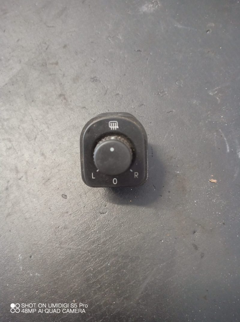 Buton reglaj oglinzi , Vw Golf 5 COD -1K0959565H