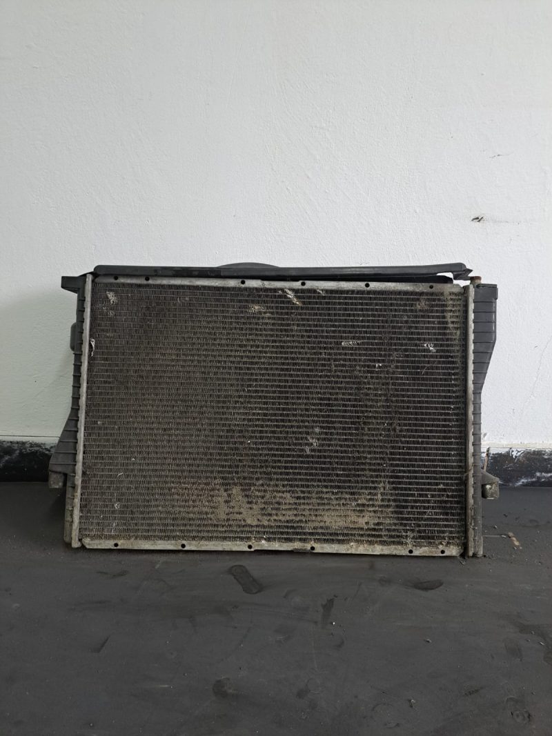 Radiator apa , BMW SERIE 5 BERLINA (E39) 2.5 TDI  COD- 22460150