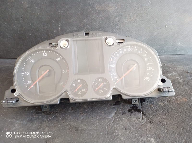 Ceasuri Bord , Vw Passat B6 , 2005-2010 COD - 3C0920871, A2C53117394, A2C53042108