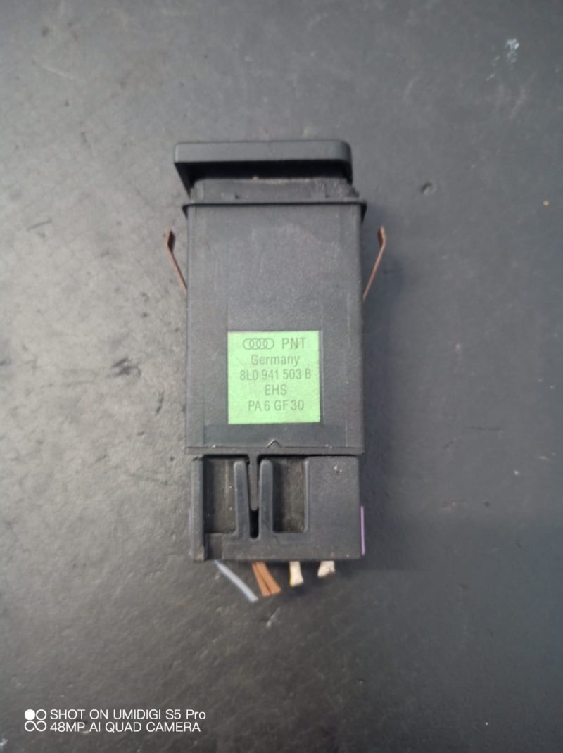 Buton dezaburire luneta ,  Audi A3 (8L) Coupe , 2003 ,1.9 TDI COD - 8L0941503B - imagine 2