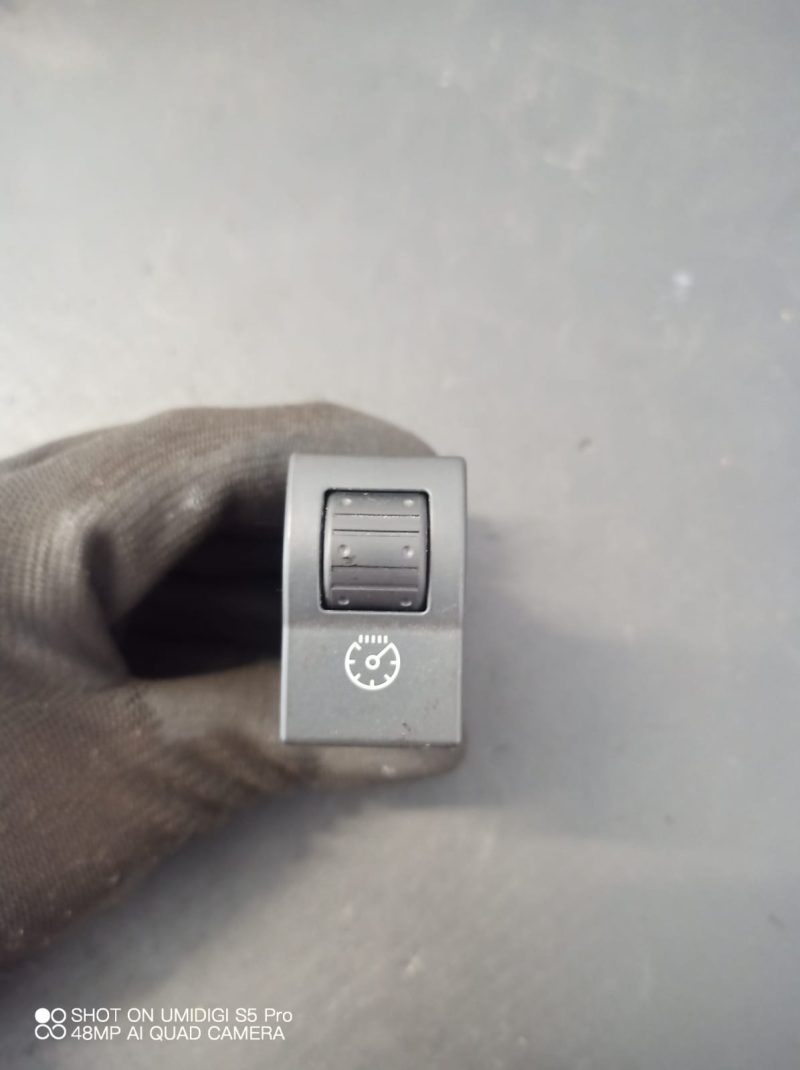 Buton reglare intensitate lumina bord , Mazda 3 , 2003 - 2009 COD -BP4K666R0
