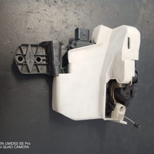 Broasca , mecanism inchidere usa , incuietoare usa , dreapta fata , Vw Passat , 1996-2000 COD -3B0837868