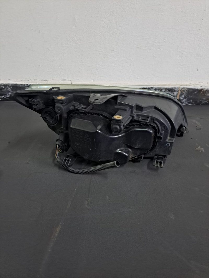 Far stanga , Ford Focus 2 da hcp dp COD - 4m5113k060ba vp4m5x13k060ba - imagine 4