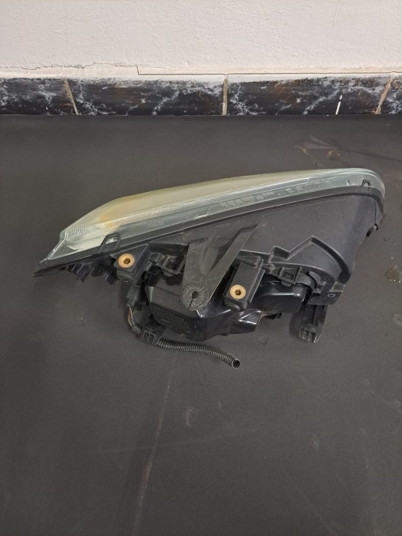 Far stanga , Ford Focus 2 da hcp dp COD - 4m5113k060ba vp4m5x13k060ba - imagine 2