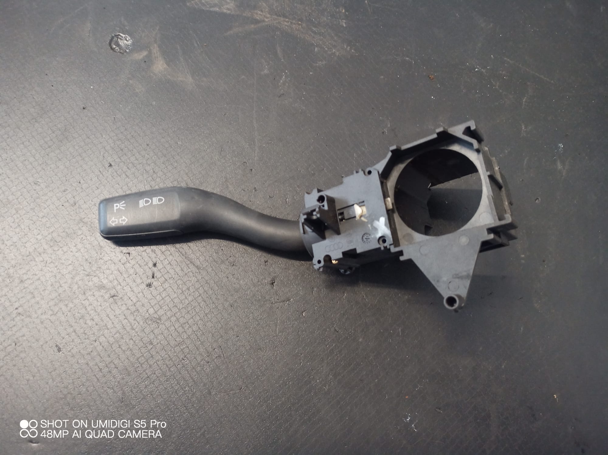 Maneta semnalizare , Audi A6 C6 , 2004-2008 COD -4E0953513A