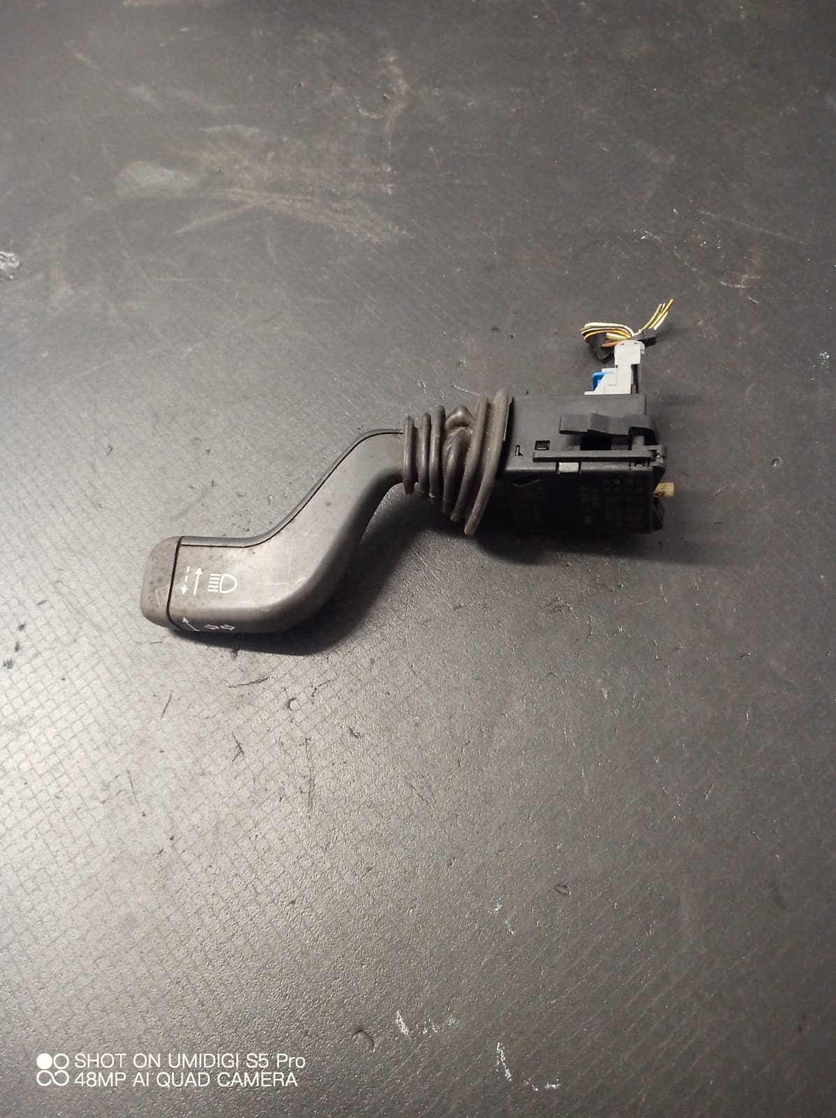 Maneta semnalizare , Opel Corsa C Combo Meriva A Tigra B  COD -09185413