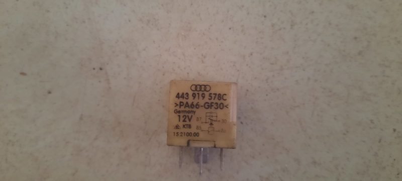 Releu 267 , Audi A3 8L , 1996 - 2000 COD -443919578c 443919578c - imagine 2