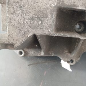 Suport accesorii ,  Skoda Superb 1.9 TDI cod motor BPZ,  2008 COD -038903143AE - imagine 2