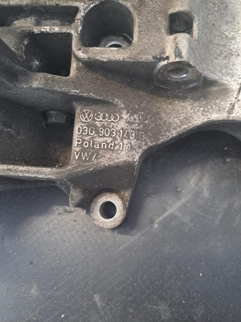 Suport alternator , rola intinzatoare accesorii compresor AC , Audi A4 B6 1.9 TDI AVB AVF BKE 2001 - 2005 COD-03G903143B - imagine 2
