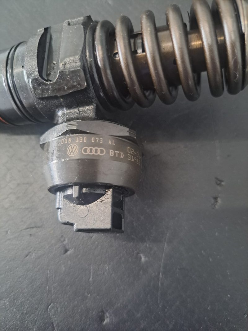 Injector , Skoda Octavia [facelift] [2000 - 2010]  1.9 tdi ASZ ,compatibilitate Golf IV, Seat Ibizza, Volkswagen Passat 3B3 2000-2005 COD -0414720039 038130073al - imagine 5