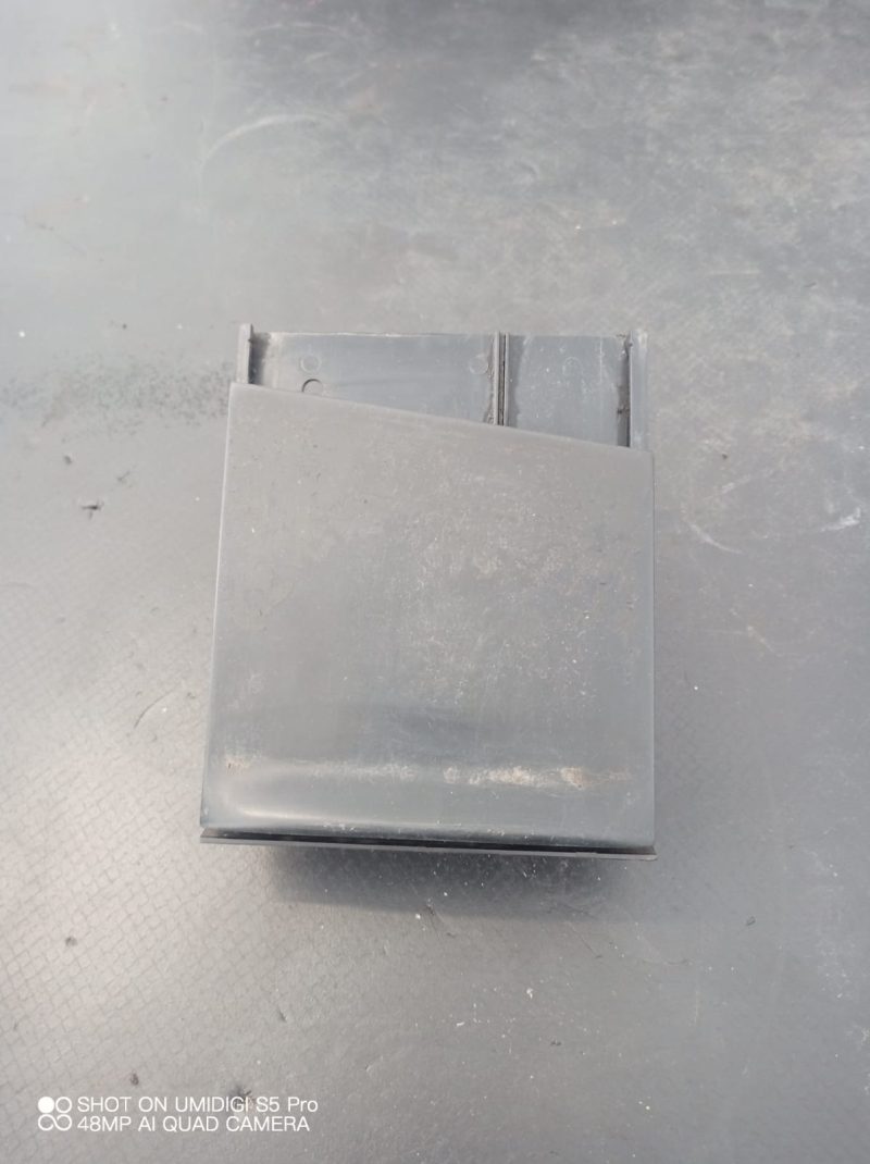 Scrumiera , VW GOLF 4 AJM ,  1998-2004 COD -1J0857961C - imagine 2
