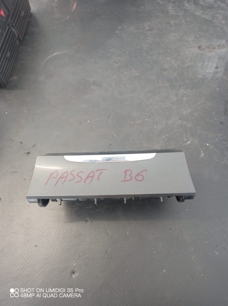 Scrumiera ,  VW PASSAT B6 , 2005 - 2010  COD - 3C0863284A