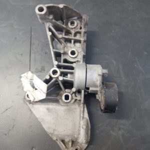 Suport accesorii alternator , Renault Clio 3 , 2005 - 2009  COD -8200473400
