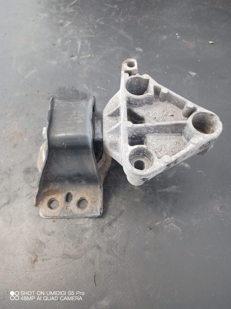 SUPORT , TAMPON MOTOR , DACIA LOGAN I , 2007 COD -8200690091
